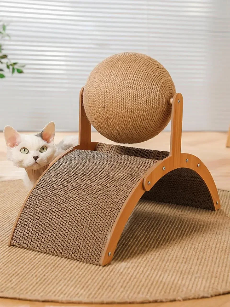 MQ Cat Scratching Ball Wooden 2 in 1